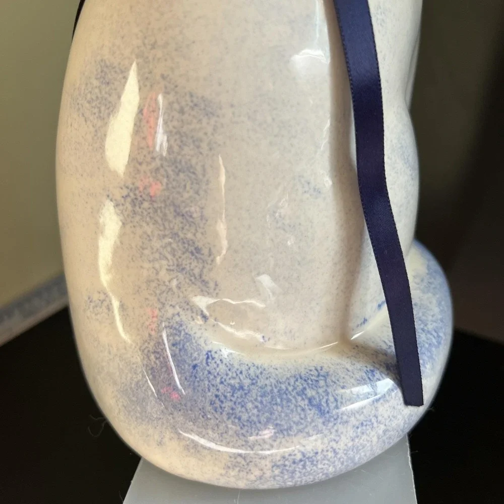 Vintage Ceramic Blue Ribbon White Cat Blue Eyes Sitting 9 1/2